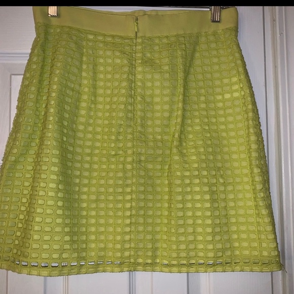 LOFT Chartreuse Eyelet Skirt, Size 4 Petite - Picture 5 of 5